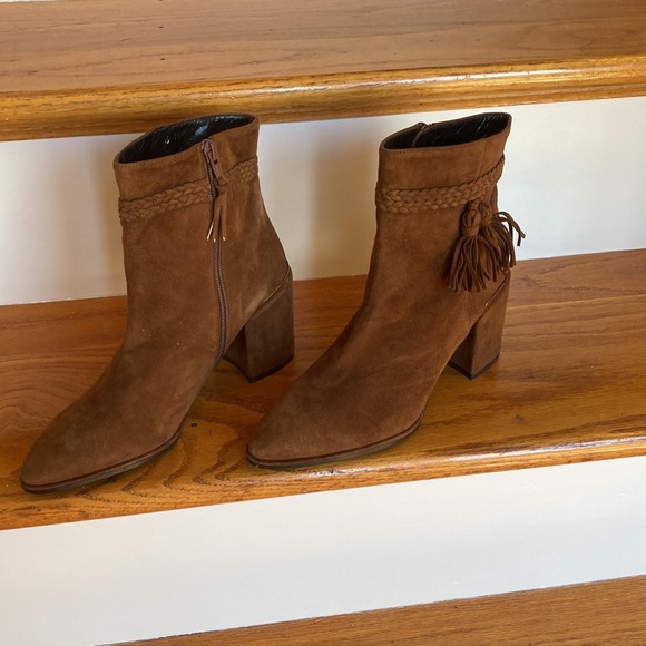 New, Never Worn, Stuart Weitzman Brown Suede Boots. - Picture 2 of 11
